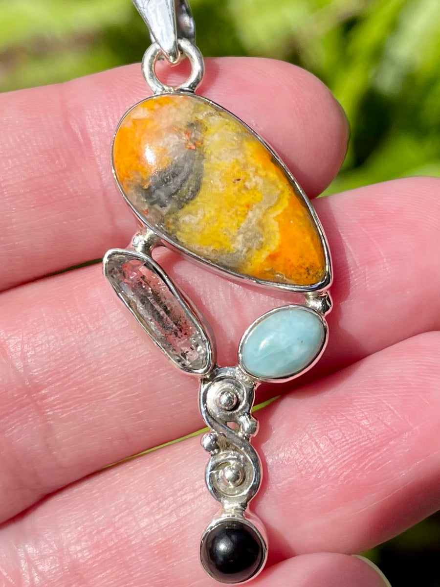 Bumble bee 2025 jasper pendant
