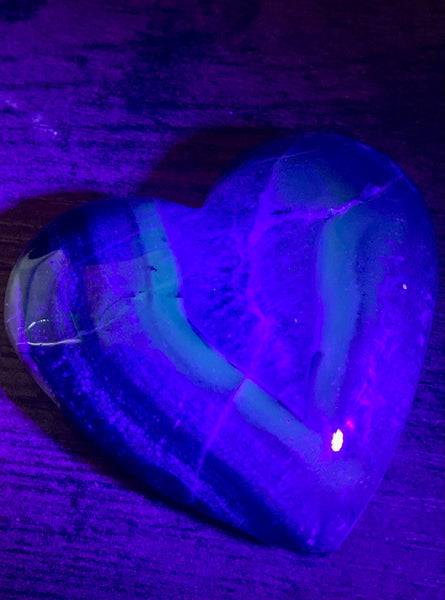 Fluorescent Volcano Agate Heart - Morganna’s Treasures 