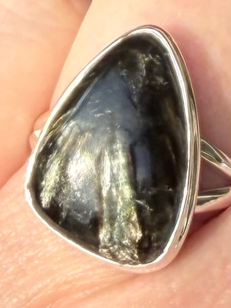 Gorgeous Golden Seraphinite Ring Size 8 - Morganna’s Treasures