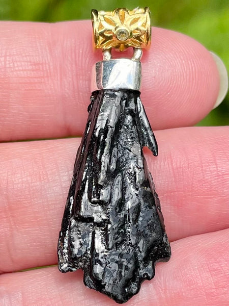 Moldavite and Black Kyanite Pendant - Morganna’s Treasures 