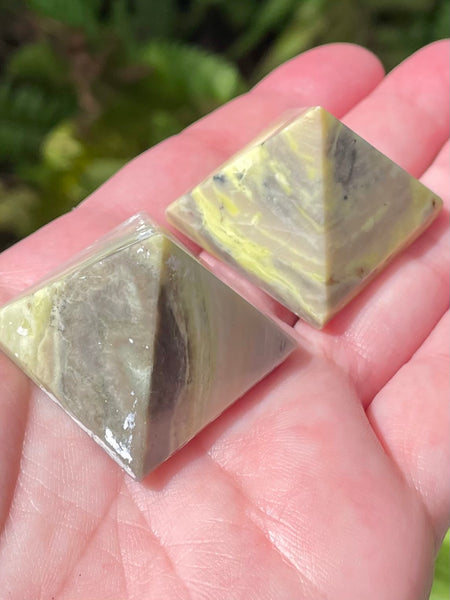 Infinite Stone Pyramid - Morganna’s Treasures