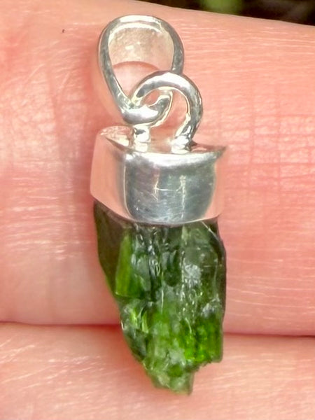 Chrome Diopside Pendant