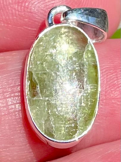 Green Kyanite Pendant - Morganna’s Treasures 