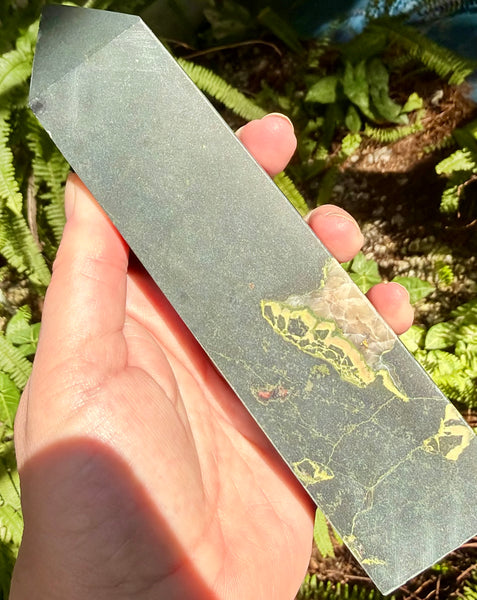 Lotus Jasper Obelisk
