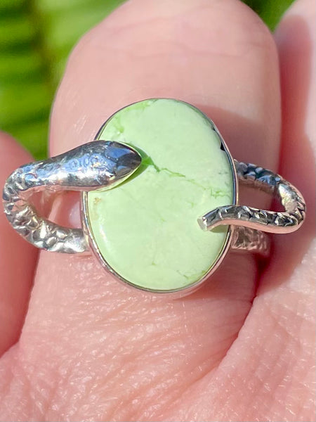 Citron Chrysoprase Snake Ring Size 7 - Morganna’s Treasures 