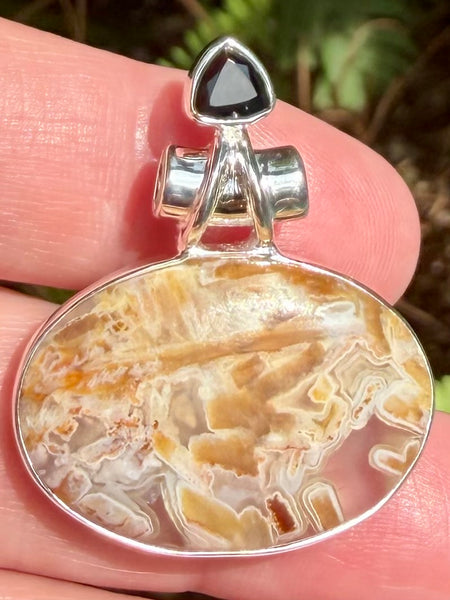 Tube Agate and Black Onyx Pendant