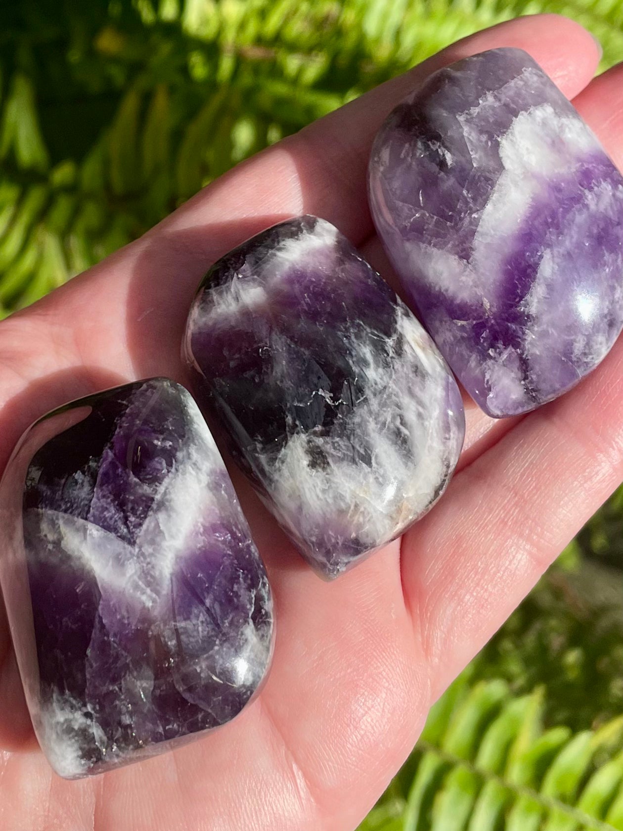 Medium Chevron Amethyst Leaf Palm Stone - Morganna’s Treasures 