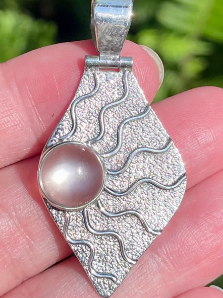 Beautiful Peach Moonstone Pendant - Morganna’s Treasures 