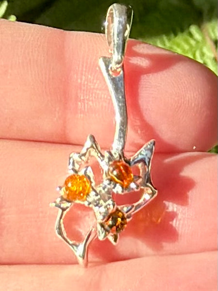 Abstract Amber Pendant - Morganna’s Treasures