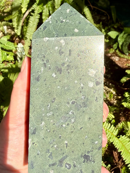 Lotus Jasper Obelisk