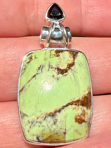 Boulder Citron Chrysoprase and Black Onyx Pendant