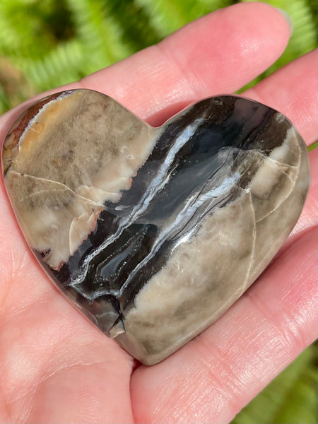 Fluorescent Volcano Agate Heart - Morganna’s Treasures 