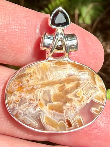 Tube Agate and Black Onyx Pendant