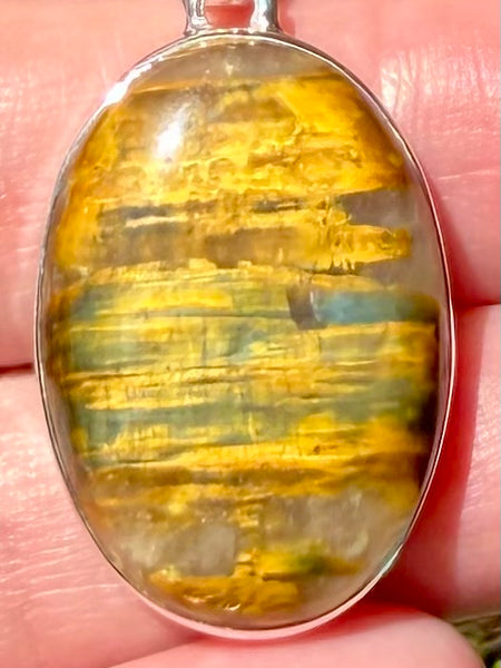 Beautiful Nellite Pendant - Morganna’s Treasures