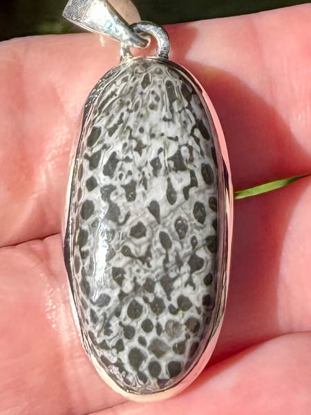 Stingray Coral Pendant - Morganna’s Treasures