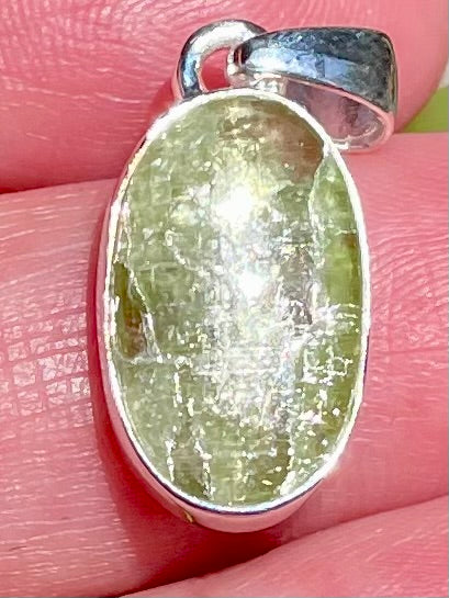 Green Kyanite Pendant - Morganna’s Treasures 