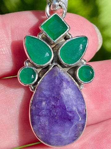 Beautiful Sapphire and Emerald Pendant - Morganna’s Treasures 