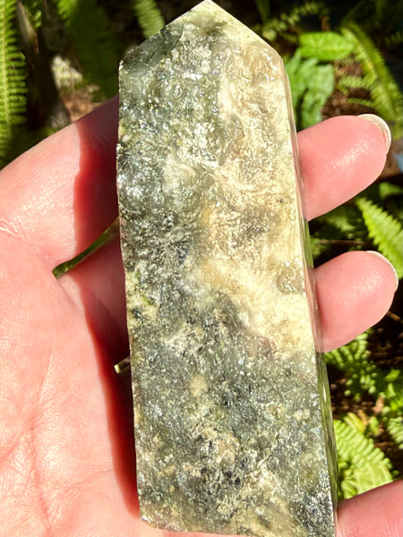 Serpentine Druzy Tower