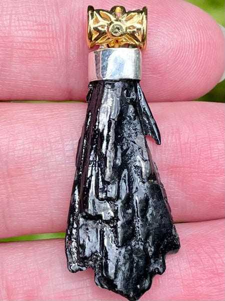 Moldavite and Black Kyanite Pendant - Morganna’s Treasures 