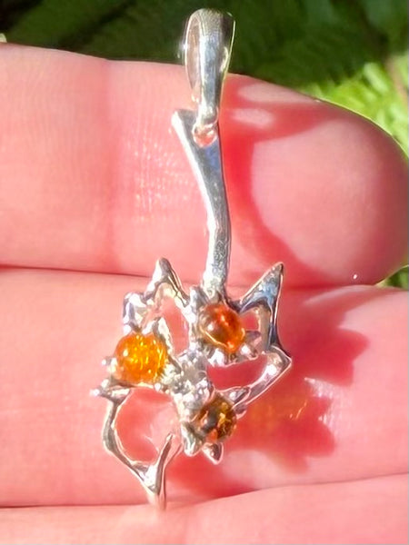 Abstract Amber Pendant - Morganna’s Treasures