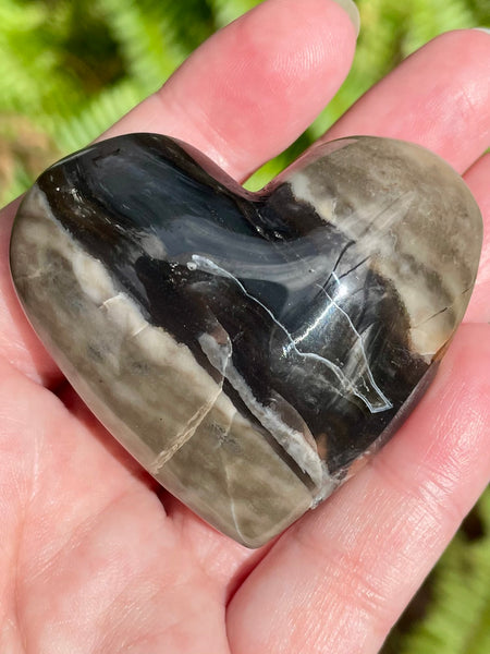 Fluorescent Volcano Agate Heart - Morganna’s Treasures 