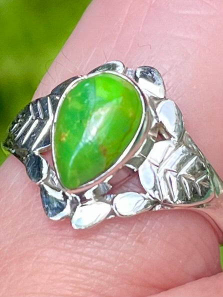 Green Mohave Turquoise Snake Ring Size 7 - Morganna’s Treasures 