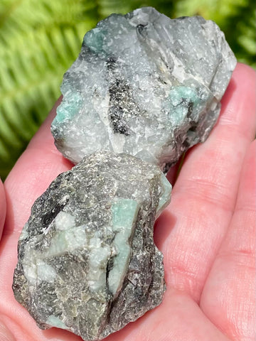 Rough Emerald Stone - Morganna’s Treasures 