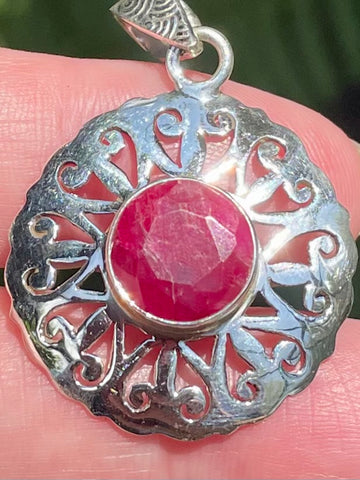 Beautiful Ruby Pendant - Morganna’s Treasures 