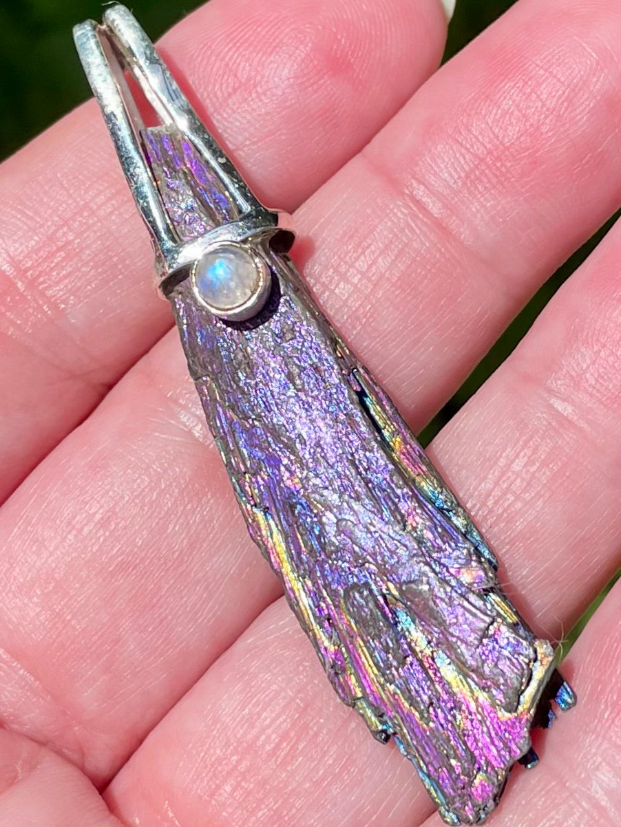 Rainbow Aura Kyanite and Rainbow Moonstone Pendant - Morganna’s Treasures 