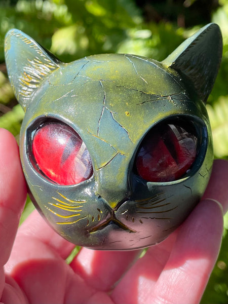 Resin Cat Head with Red Eyes - Morganna’s Treasures
