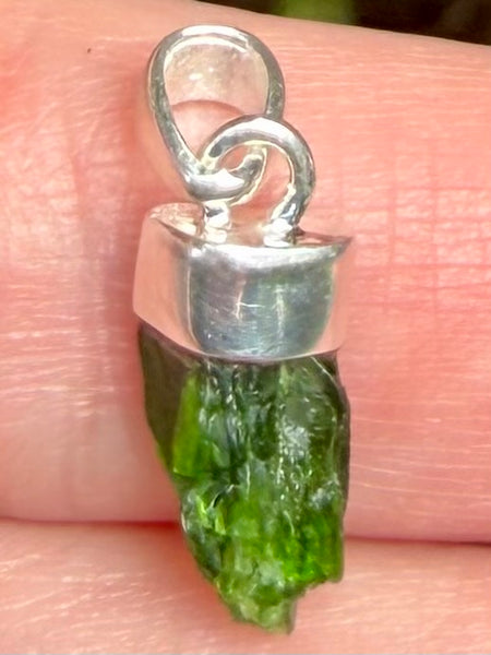 Chrome Diopside Pendant