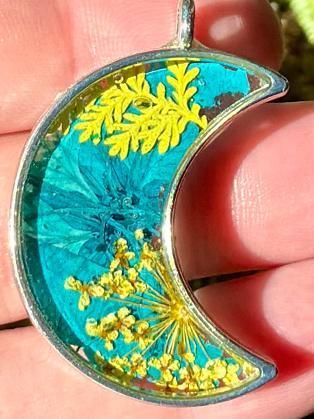 Beautiful Flower Resin Moon Pendant