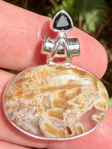 Tube Agate and Black Onyx Pendant