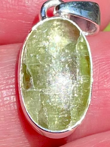 Green Kyanite Pendant - Morganna’s Treasures 