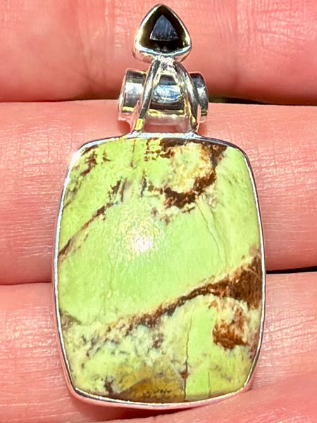 Boulder Citron Chrysoprase and Black Onyx Pendant