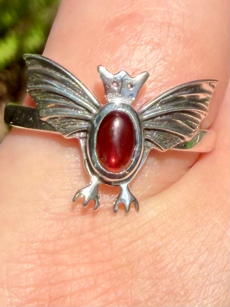 Gorgeous Bat Garnet Ring Size 9