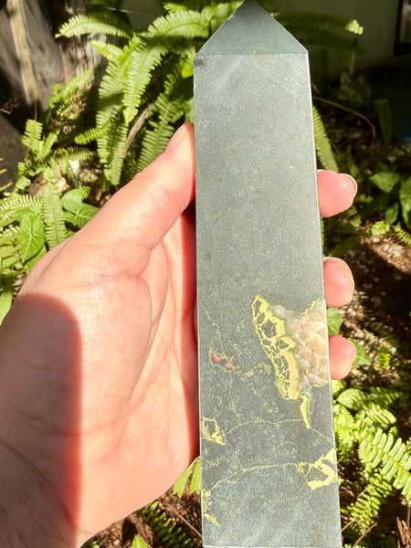 Lotus Jasper Obelisk