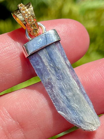 Rough Blue Kyanite and Moldavite Pendant - Morganna’s Treasures 