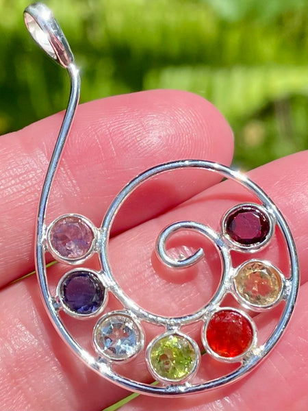 Gorgeous Chakra Alignment Pendant - Morganna’s Treasures 