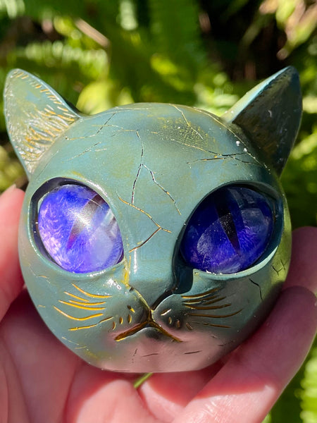 Resin Cat Head with Purple Eyes - Morganna’s Treasures