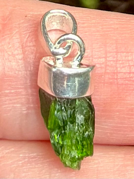 Chrome Diopside Pendant
