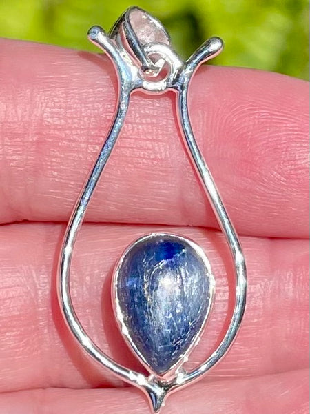 Beautiful Blue Kyanite Pendant - Morganna’s Treasures