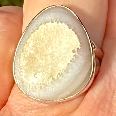 Beautiful Quartz Druzy Ring Size 8 - Morganna’s Treasures