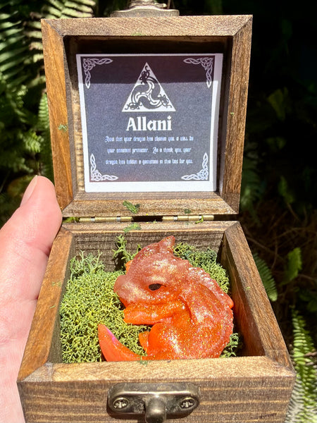 “Allani” Resin Dragon