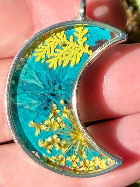 Beautiful Flower Resin Moon Pendant