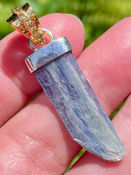 Rough Blue Kyanite and Moldavite Pendant - Morganna’s Treasures 