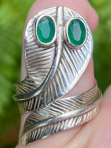 Gorgeous Emerald Feather Ring Size 7.5 - Morganna’s Treasures 