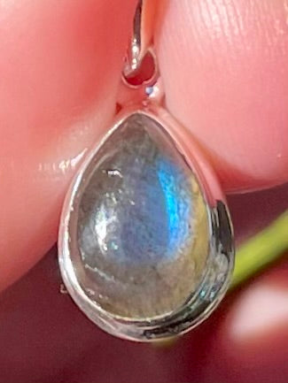 Labradorite Pendant - Morganna’s Treasures