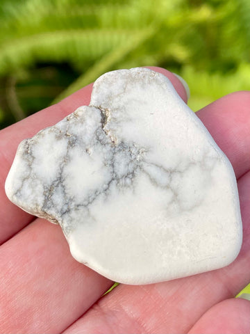 Howlite Palm Stone - Morganna’s Treasures 