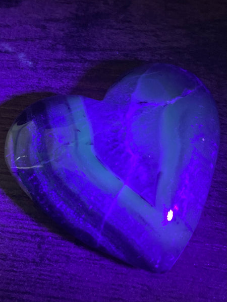 Fluorescent Volcano Agate Heart - Morganna’s Treasures 